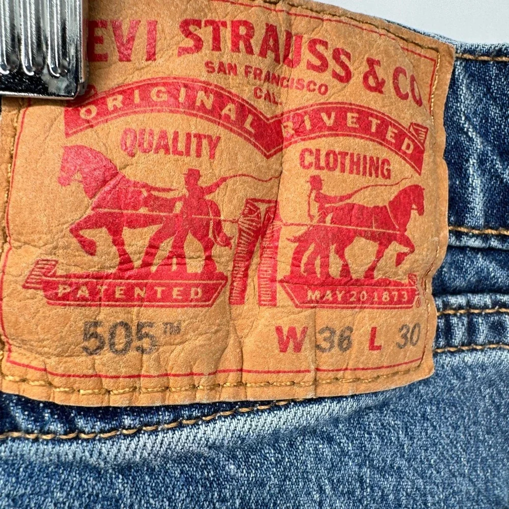 Levi's 505 Jeans Mens 36x30 (36x29 ACTUAL) Regular Fit Straight Leg Blue Denim‎